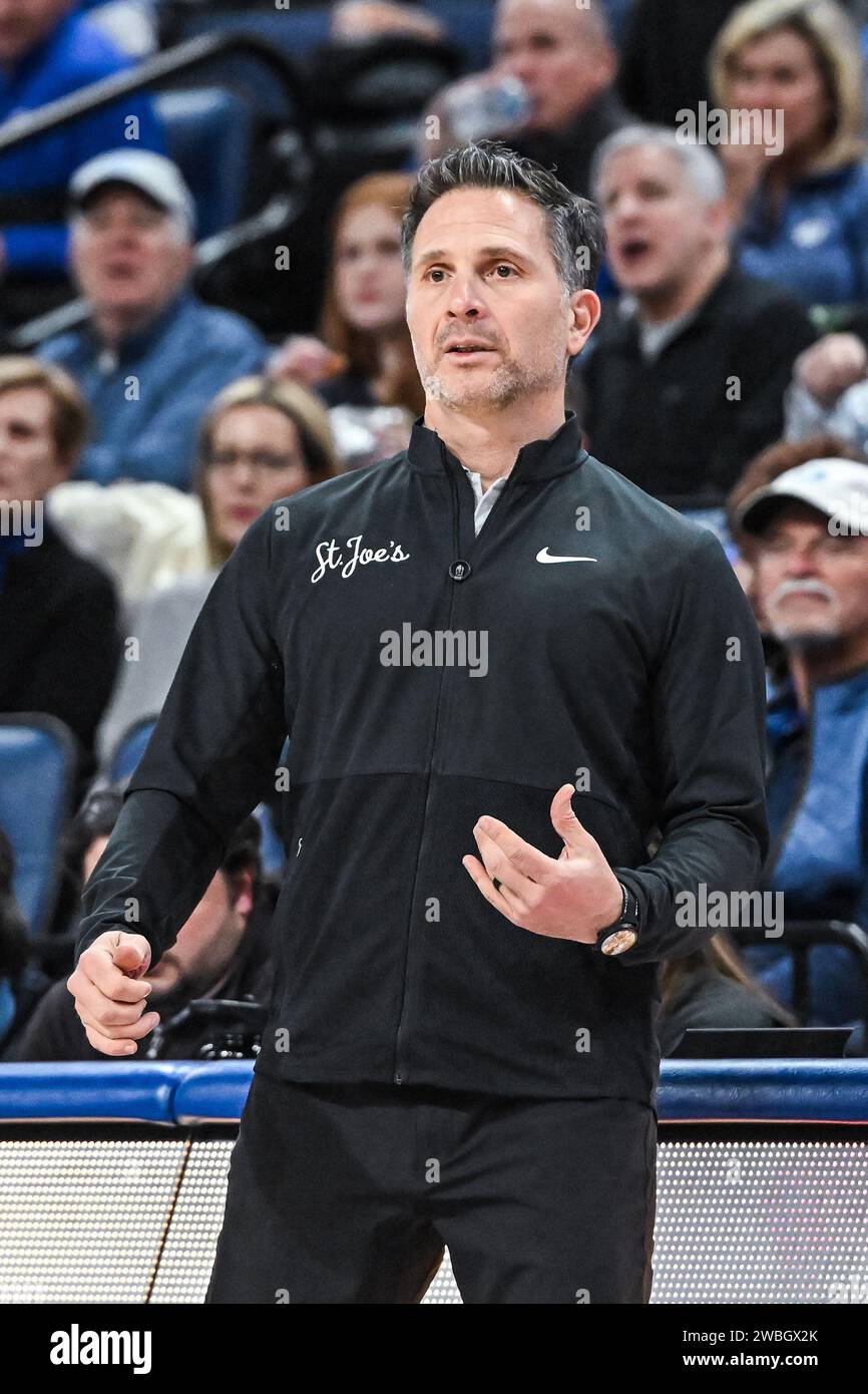 10-januar-2024-saint-joseph-s-hawks-cheftrainer-billy-lange-in-einem