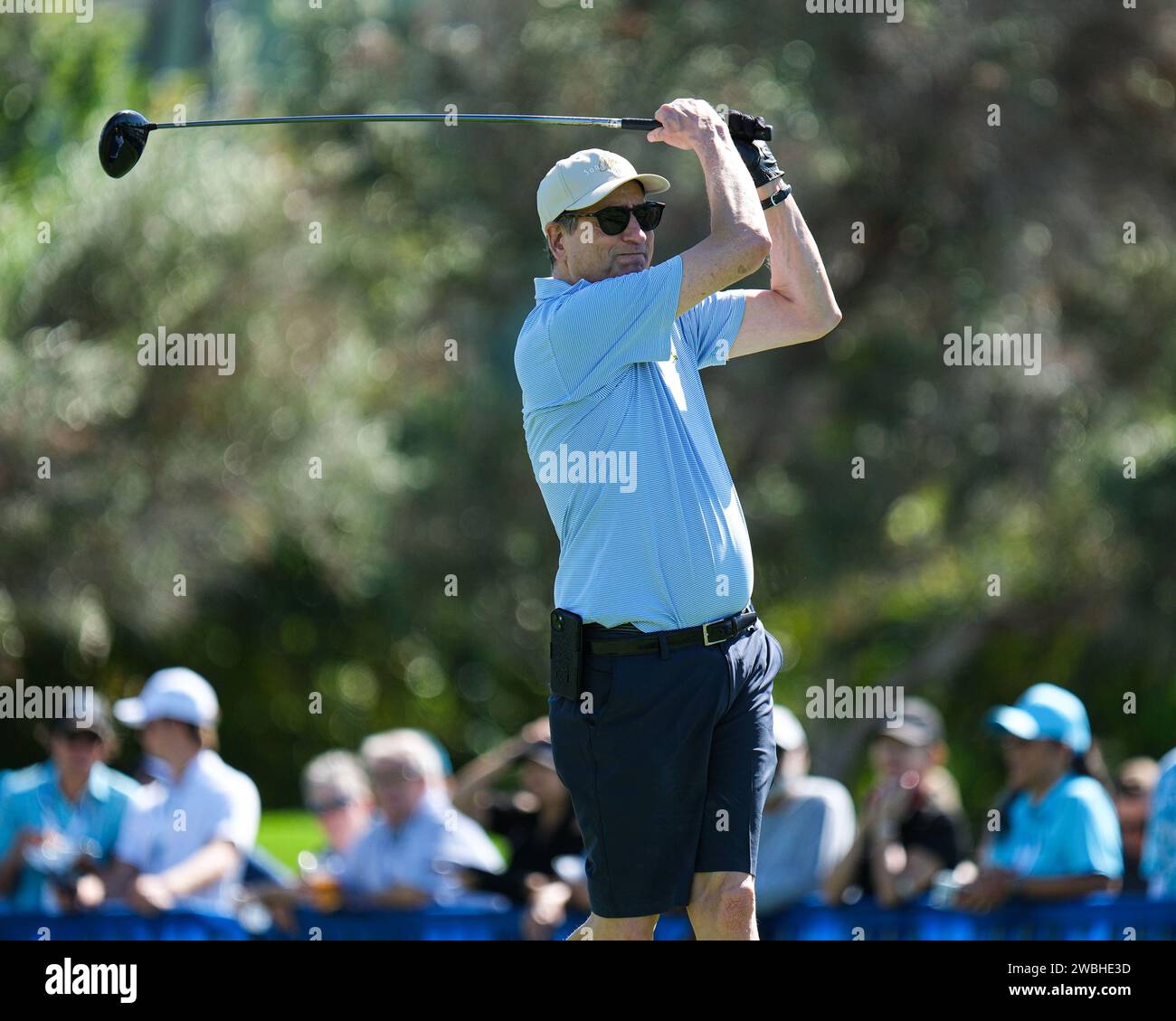 Honolulu, Hawaii, USA. Januar 2024. Tom Rothman von Sony trifft seinen Abschlag während des Pro/am-Tages bei den Sony Open im Waialae Country Club in Honolulu, Hawaii. Glenn Yoza/CSM/Alamy Live News Stockfoto