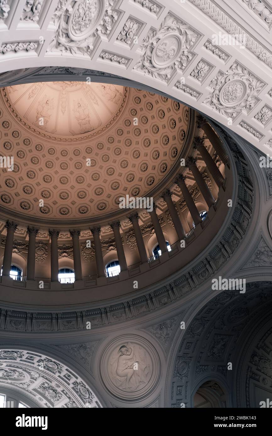 Blick auf das historische San Francisco Rathaus, San Francisco, Kalifornien, an einem sonnigen Tag, USA Stockfoto