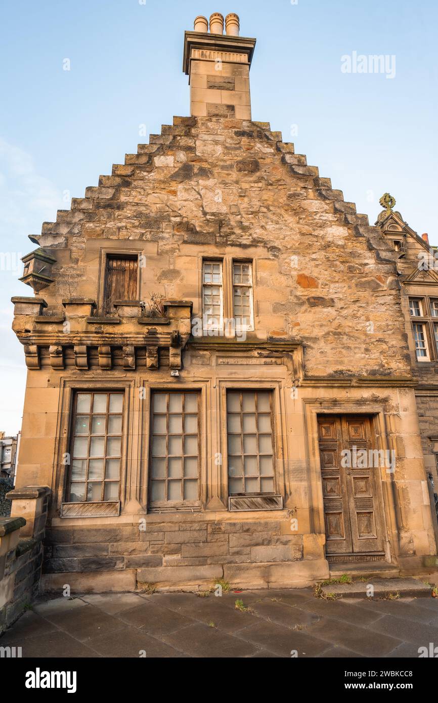 Wunderschöne alte Häuser in Edinburgh, Schottland. Stockfoto