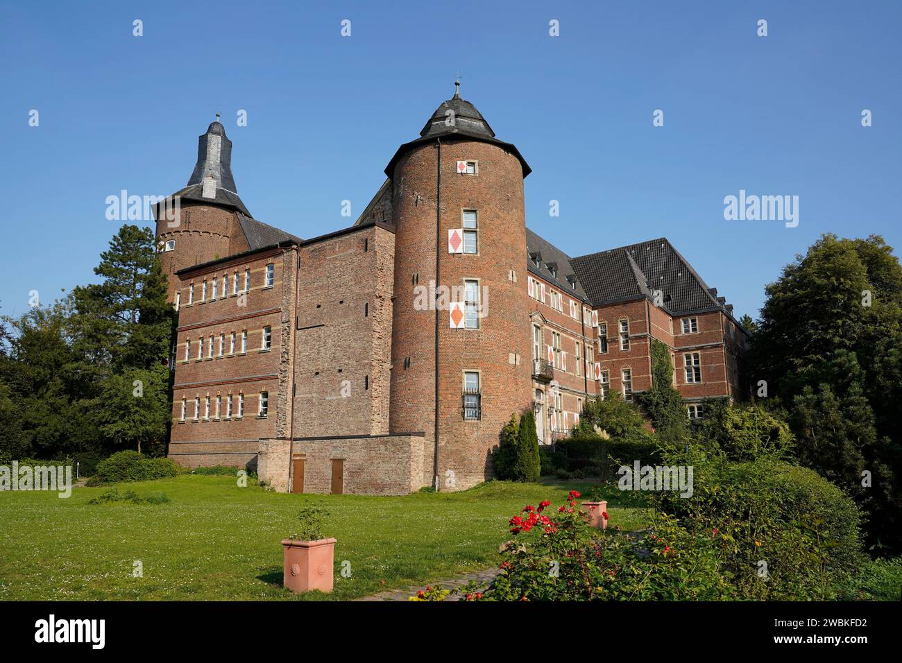 Deutschland, Nordrhein-Westfalen, Köln, Rhein-Erft-Kreis, Bedburg, Schloss Bedburg, Außenansicht Stockfoto