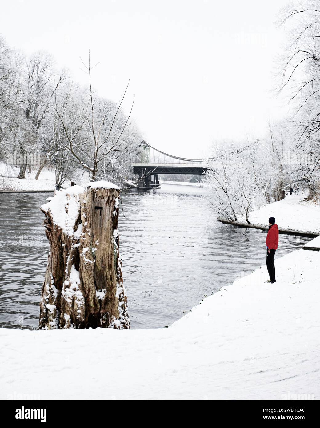 Deutschland, Schleswig-Holstein, Lübeck, Winter am Kanal Stockfoto