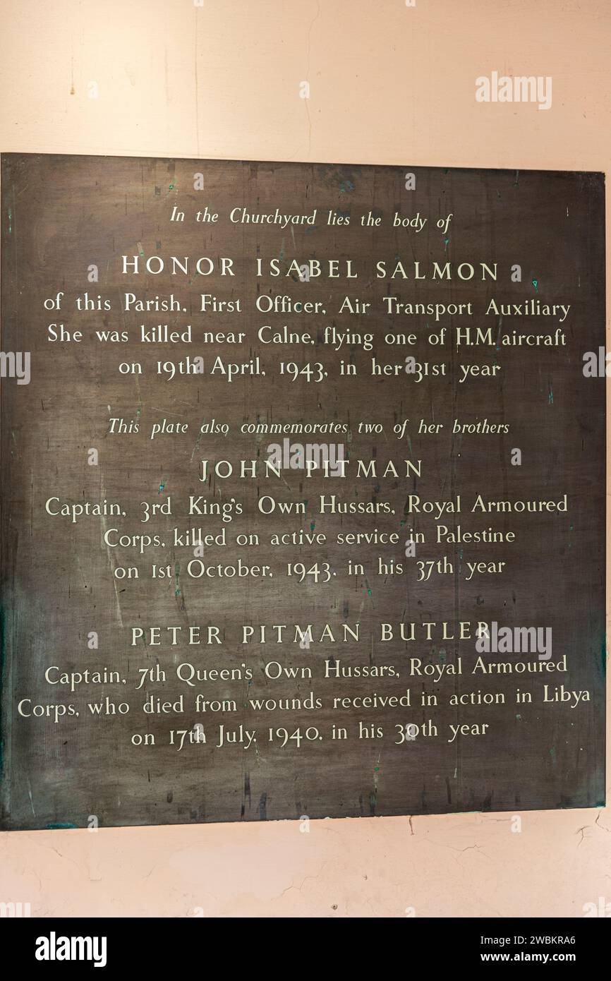 Gedenkstätte zu Ehren von Isabel Salmon von der Air Transport Auxiliary, die im Zweiten Weltkrieg im Flug starb, St Peters Church im Dyrham Park, South Glouces Stockfoto