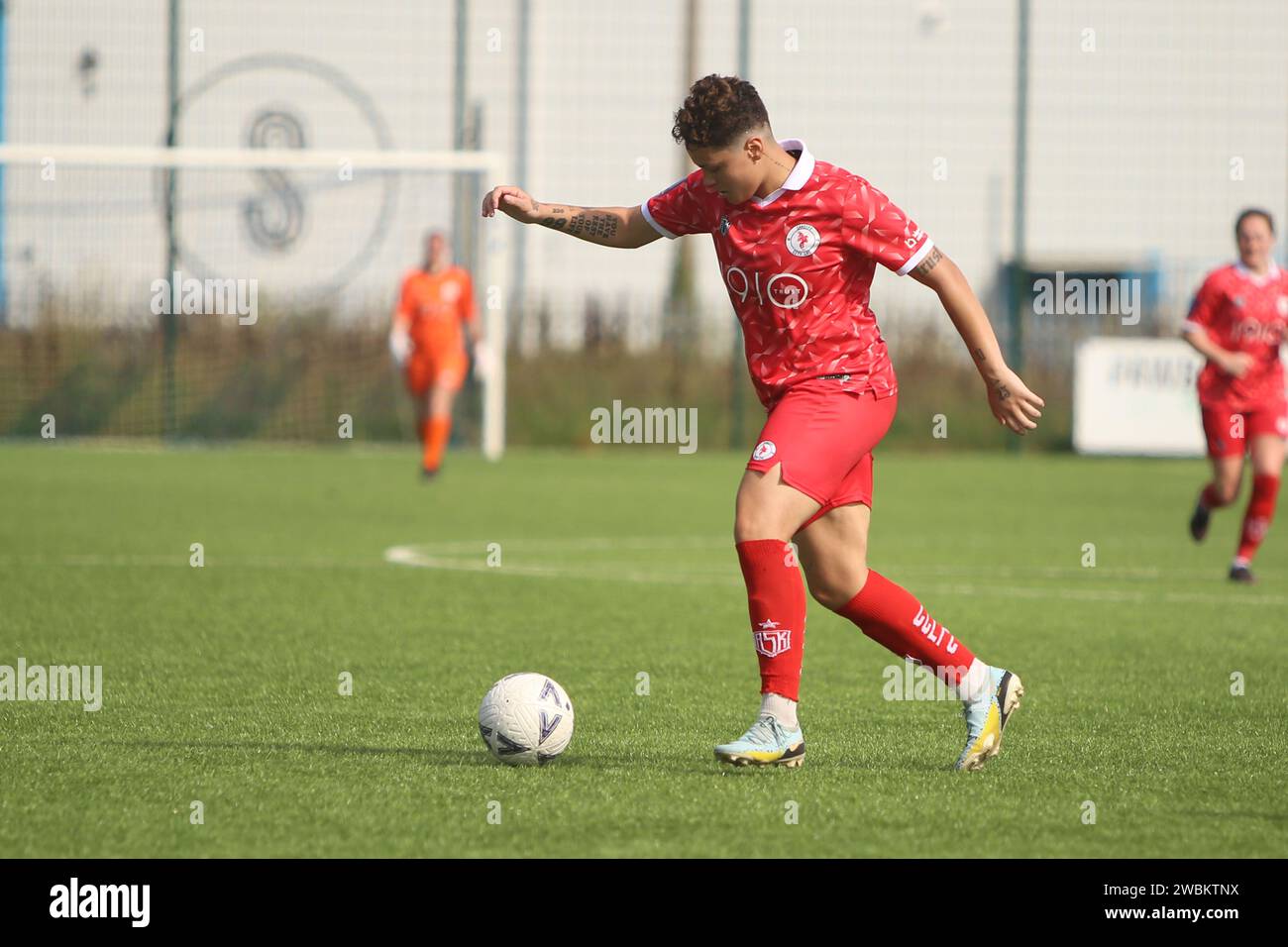 Ocean Park, Cardiff, South Wales, Vereinigtes Königreich. SEPTEMBER 2023. Cardiff City Ladies Forward Grace Horrell - Thomas während eines FA National Souther Stockfoto