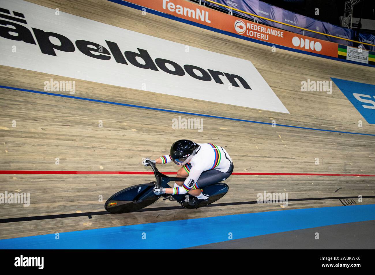 FRIEDRICH Lea Sophie ( DE ) – Deutschland – Querformat - quer - horizontal - Landschaft - Veranstaltung/Veranstaltung: UEC Track Cycling Europameisterschaft 2024 - Apeldoorn - Kategorie/Kategorie: Radfahren - Track Cycling – Europameisterschaften - Ort/Ort: Europa – Niederlande – Apeldoorn – Omnisport – Disziplin: Team Sprint - Elite Damen - Distanz: . M - Datum/Datum: 10.01.2024 – Mittwoch – Tag 1 – Fotograf: © Arne Mill – frontalvision.com Stockfoto