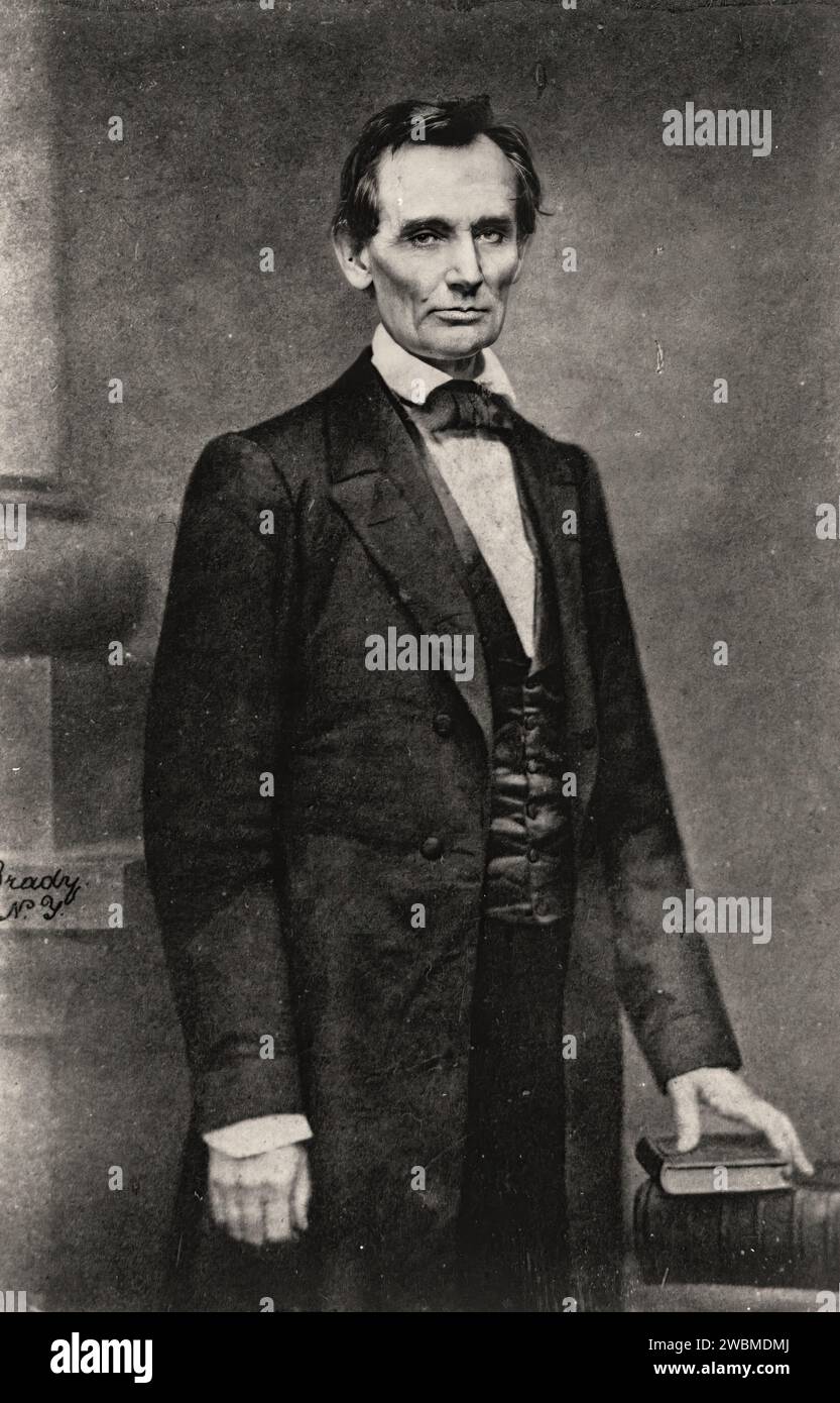Vintage-Foto von Präsident der Vereinigten Staaten, Abraham Lincoln, der Hand auf Buch 1860 steht Stockfoto