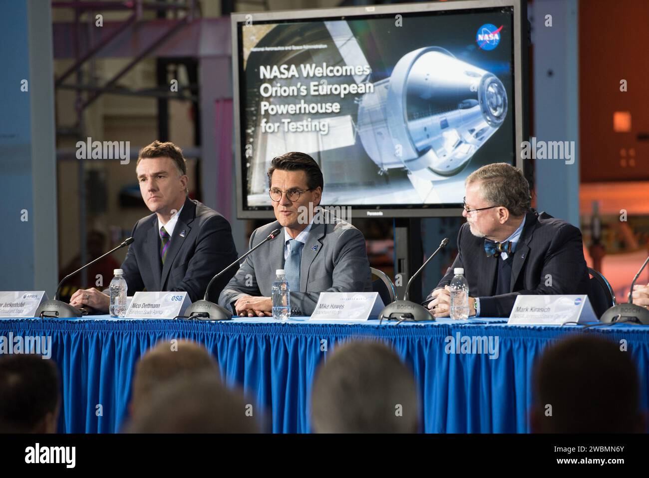 Der European Service Module Structural Test Artikel wurde am 30. November in der Space Power Facility des NASA Glenn Research Center, Plum Brook Station, Sandusky, Ohio, aufgenommen. 2015, für die bauliche Prüfung von Raumfahrzeugen. Stockfoto
