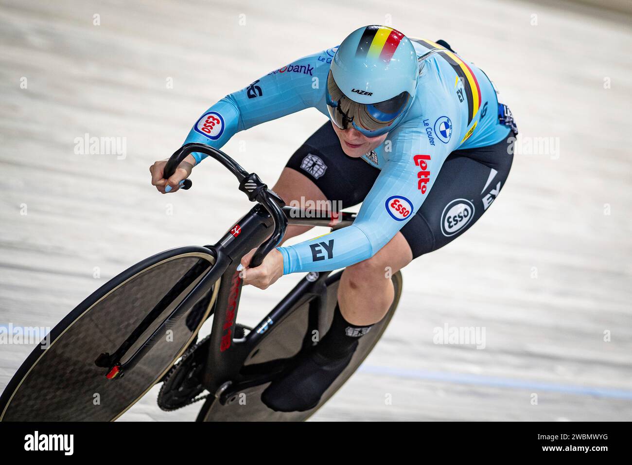 DEGRENDELE Nicky ( BEL ) – Belgien – Querformat - quer - horizontal - Landschaft - Veranstaltung/Veranstaltung: UEC Track Cycling Europameisterschaft 2024 - Apeldoorn - Kategorie/Kategorie: Radfahren - Track Cycling - Europameisterschaften - Ort/Ort: Europa – Niederlande - Apeldoorn - Omnisport - Disziplin: Sprint - Elite Damen - Entfernung: 200 m - Datum: 11.01.2024 – Donnerstag – Tag 2 - Fotograf: © Arne Mill - frontalvision.com Stockfoto