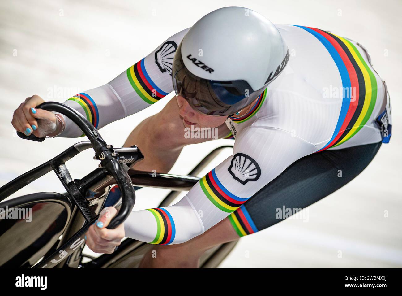 FINUCANE Emma ( GBR ) – Großbritannien – Querformat - quer - horizontal - Landschaft - Veranstaltung/Veranstaltung: UEC Track Cycling Europameisterschaft 2024 - Apeldoorn - Kategorie/Kategorie: Radfahren - Track Cycling – Europameisterschaften - Ort/Ort: Europa – Niederlande – Apeldoorn – Omnisport – Disziplin: Sprint - Elite Damen - Entfernung: 200 m - Datum: 11.01.2024 – Donnerstag – Tag 2 - Fotograf: © Arne Mill - frontalvision.com Stockfoto