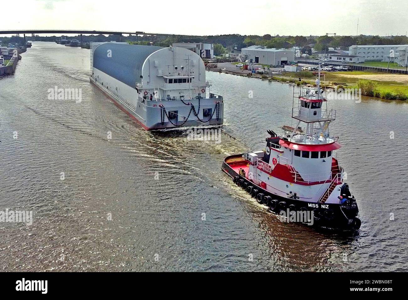 Pegasus auf dem ICWW in Larose, LA, auf dem Weg von der Thoma-Sea Shipyard in Houma, LA, zum Stennis Space Center in Mississippi am Dienstag, den 13. Oktober 2020. Stockfoto