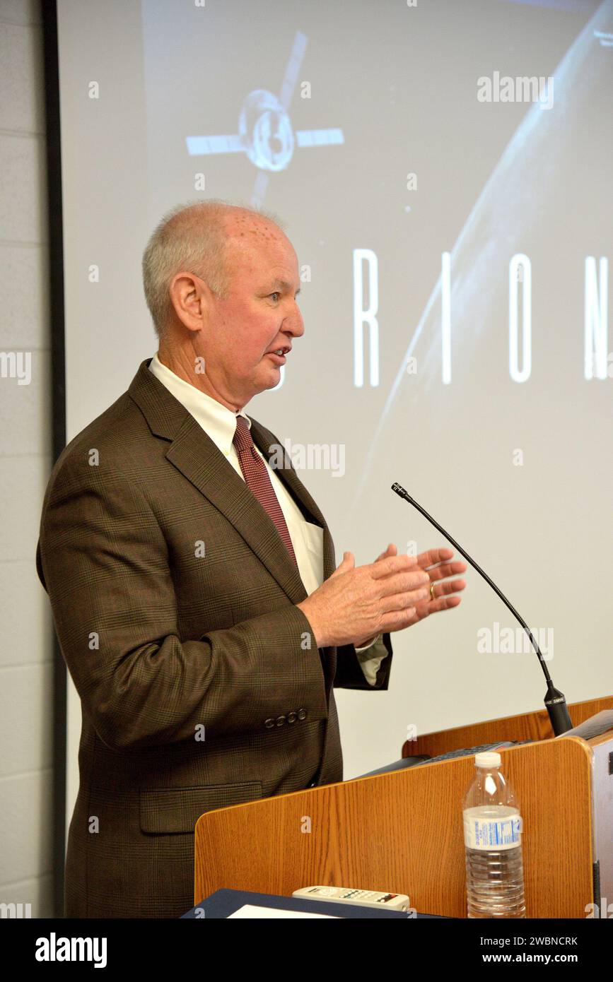Am 11. März 2015 gratulierte das Orion-Team, darunter der Programmmanager Mark Geyer, dem Orbital ATK-Team in Promontory, Utah, für seinen Beitrag zum Erfolg des Exploration Flight Test-1 (EFT-1). Stockfoto