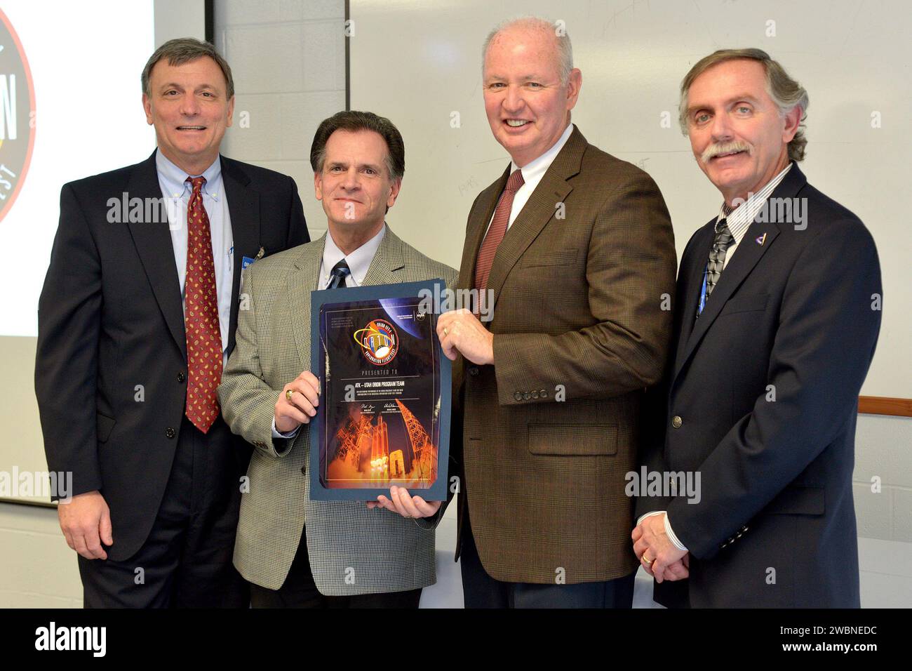 Das Orion-Team gratulierte dem Orbital ATK-Team in Promontory, Utah, am 11. März 2015 zu ihrer Rolle beim Exploration Flight Test-1 (EFT-1). Eine Auszeichnung wurde dem ATK-Utah Orion Program Team verliehen. Stockfoto