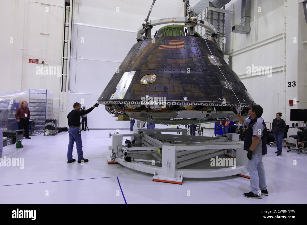 Das Team-Modul Exploration Flight Test-1 (EFT-1) wird vorbereitet, um am 6. April 2017 vom Operations and Checkout Building im Kennedy Space Center zum Besucherkomplex des KSC zu wechseln. Stockfoto