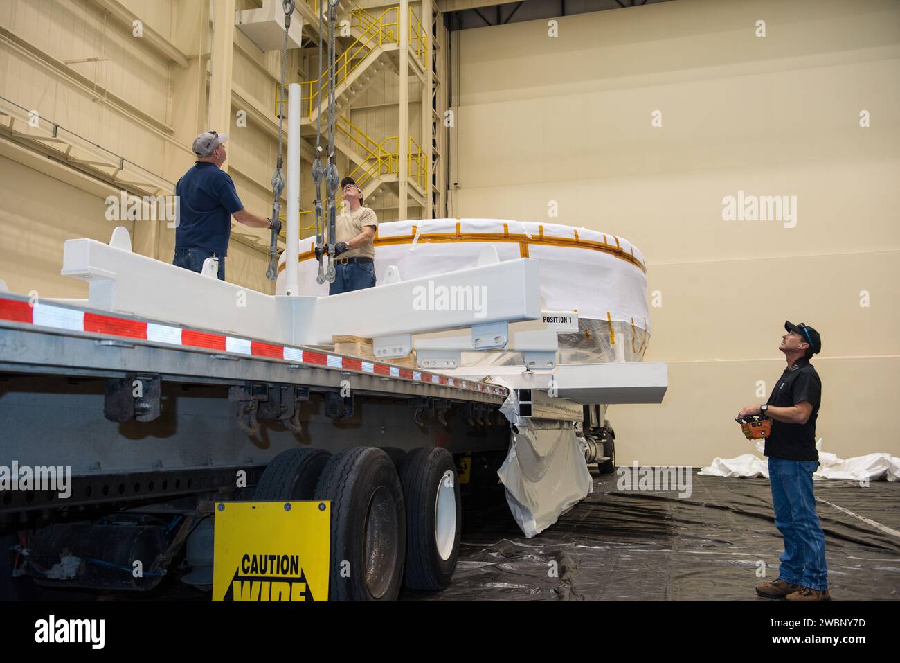 Am 24. Juni 2015 traf der Orion Crew Module Adapter Simulator in der Plum Brook Station Space Power Power Facility der NASA in Sandusky, Ohio ein, um das System zu testen und zu evaluieren. Stockfoto