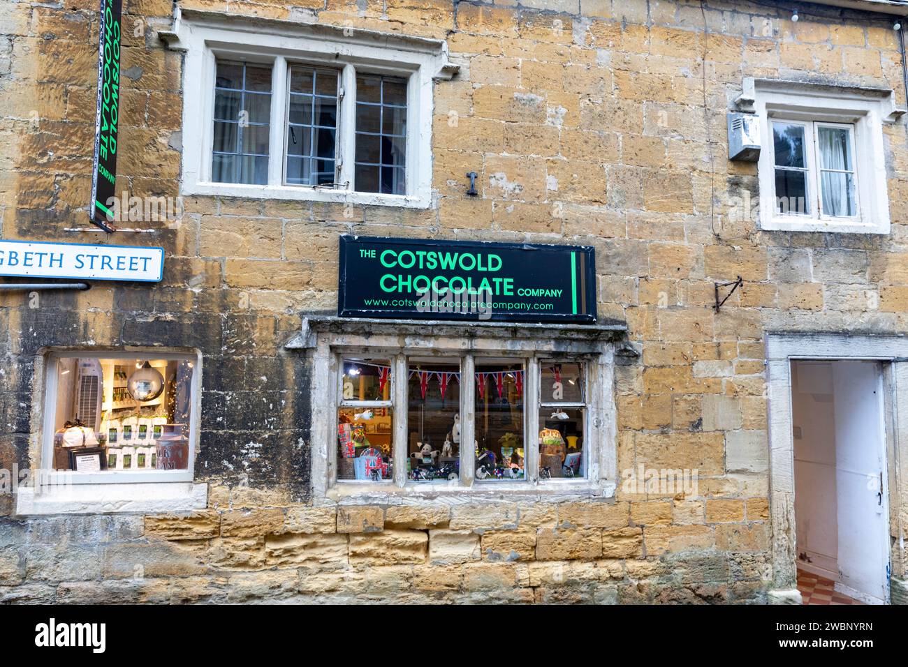 Das Cotswold Chocolate Company Shop in Stow on the Wold, Cotswolds, Gloucestershire, England, Großbritannien, 2023 Stockfoto
