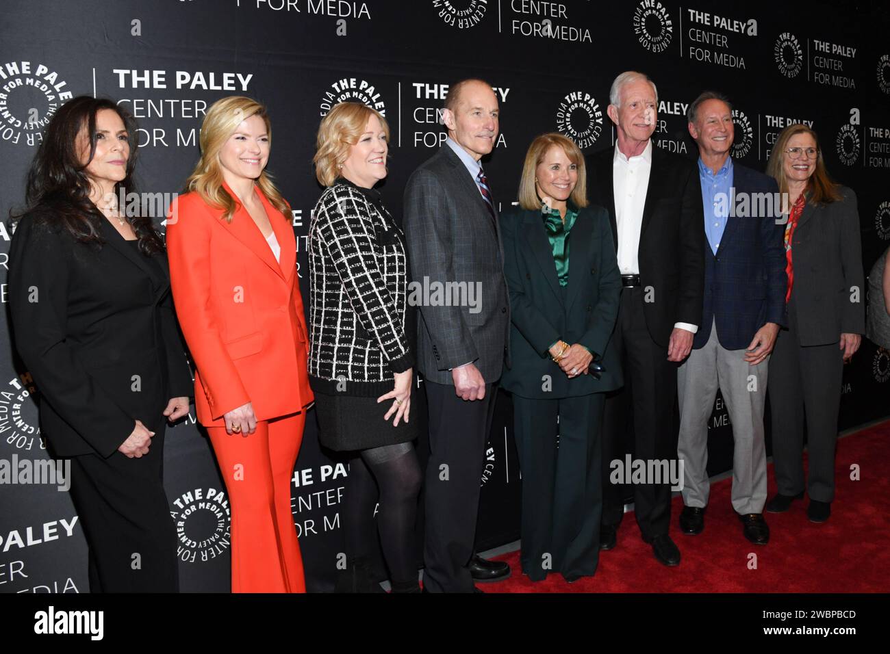 New York, USA. Januar 2024. Dr. Hilda Roque-Dieguez, Kate Bolduan, Pam Seagle, Captain Jeffrey Skiles, Katie Couric, Captain Chesley Sully Sullenberger, Barry Leonard und Allyn Stewart besuchten Paleylive: Miracle on the Hudson: how 'Sully' and Flight 1549 Inspired a Nation' am 11. Januar 2024 im Paley Center for Media in New York, NY. (Foto: Efren Landaos/SIPA USA) Credit: SIPA USA/Alamy Live News Stockfoto