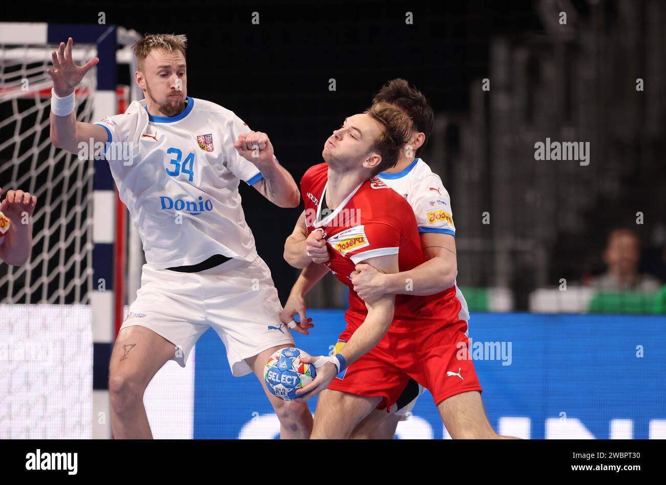 Dominik Solak aus Tschechien Mathias Gidsel aus Dänemark MÜNCHEN