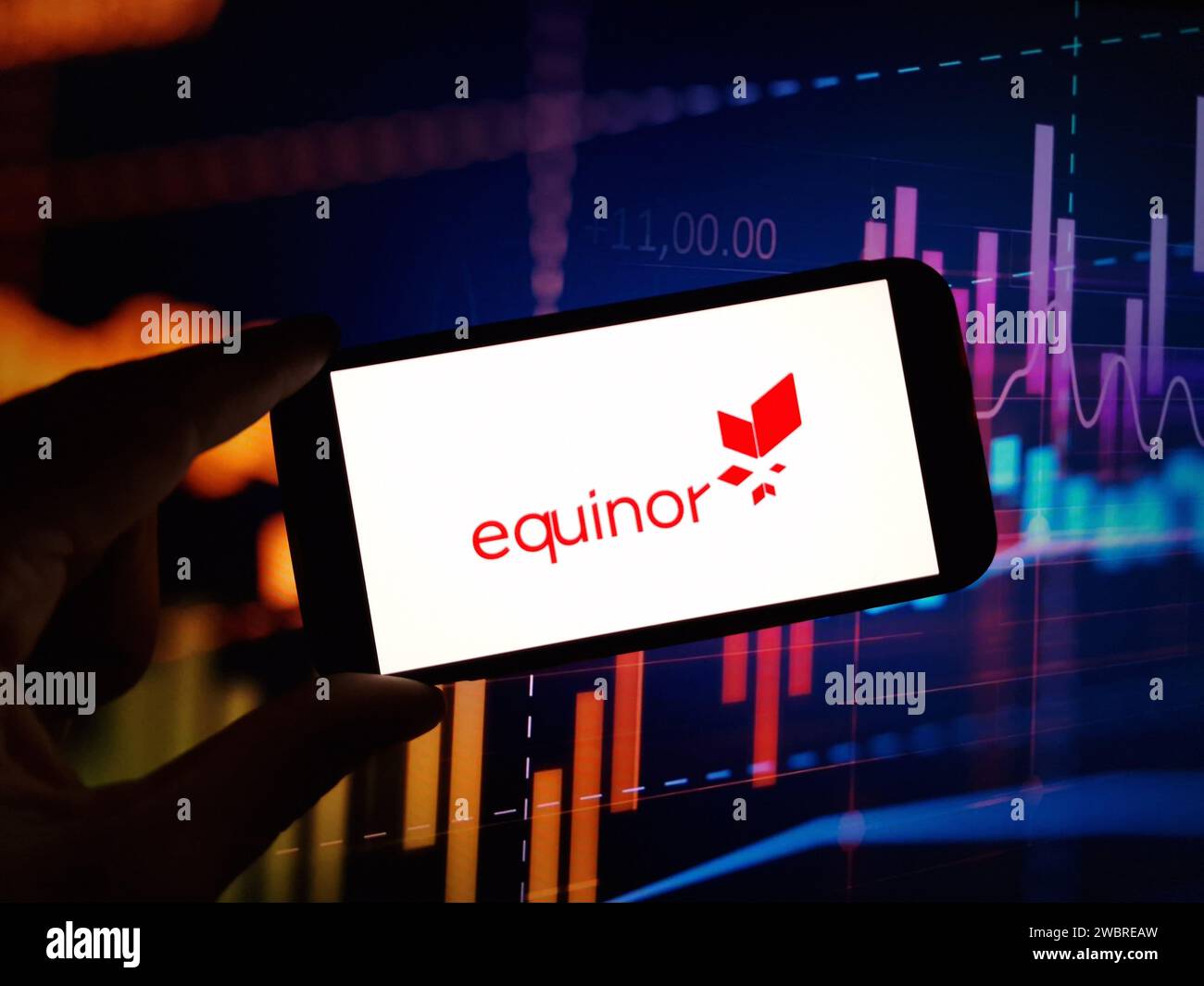 Konskie, Polen – 04. Januar 2024: Firmenlogo von Equinor auf dem Bildschirm des Mobiltelefons Stockfoto