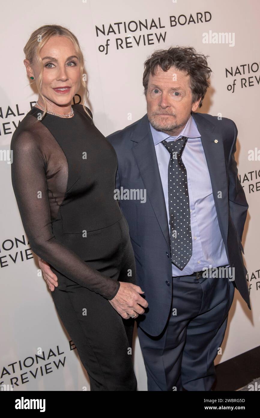 New York, New York, USA. Januar 2024. (NEU) 2024 National Board of Review Awards Gala. 11. Januar 2024, New York, New York, USA: Tracy Pollan und Michael J. Fox nehmen am 11. Januar 2024 an der National Board of Review Gala 2024 in der Cipriani 42nd Street Teil. (Foto: M10s/TheNews2) (Foto: M10s/Thenews2/Zumapress) (Bild: © Ron Adar/TheNEWS2 Via ZUMA Press Wire) NUR ZUR REDAKTIONELLEN VERWENDUNG! Nicht für kommerzielle ZWECKE! Stockfoto