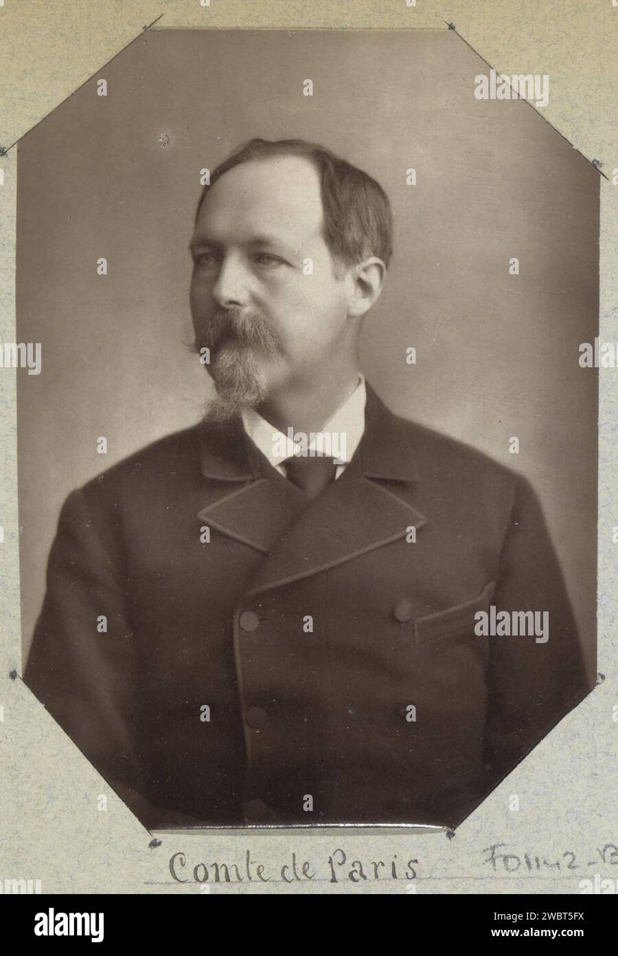 Portret van Louis Philippe Albert d'Orléans, Graf von Paris, um 1880 - in Gold vor 1894 Foto Teil des Albums eines französischen Amateurs mit Fotos von Frankreich, Algerien, Palmyra, der Weltausstellung von 1900 und bekannten Franzosen. Frankreich Papier. Fotografische Unterstützung Carbon Print Erwachsener man France Stockfoto