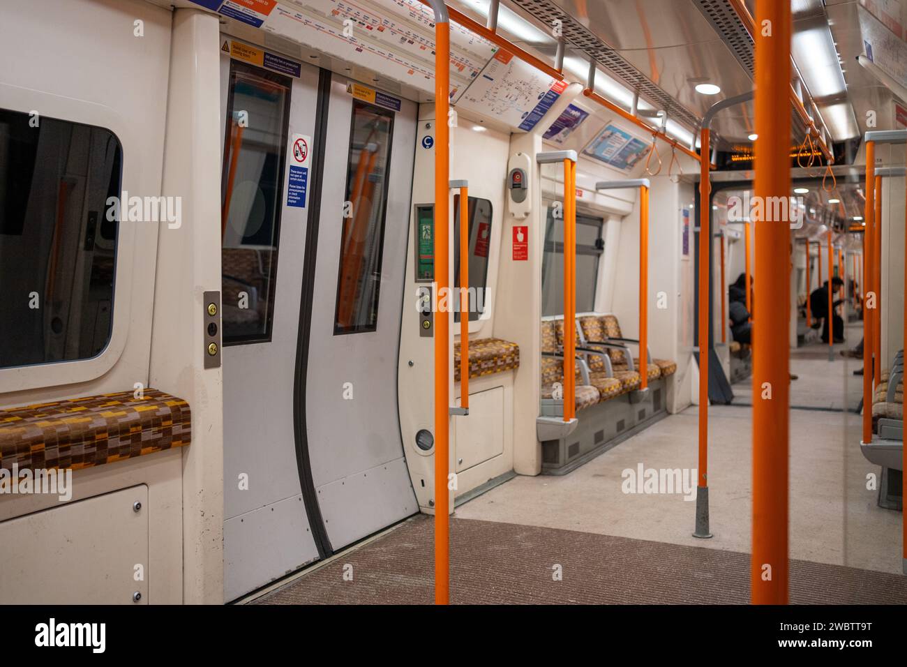 London England Großbritannien 10. Januar 2024 London Overground Train Carriage Stockfoto