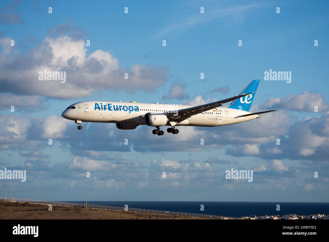 Langstreckenflugzeug Boeing 787 der Fluggesellschaft Air Europa Stockfoto