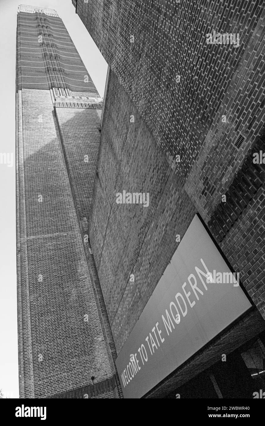 London England Großbritannien 10. Januar 2024 abstraktes Bild des Tate Modern Front Eingangs Stockfoto