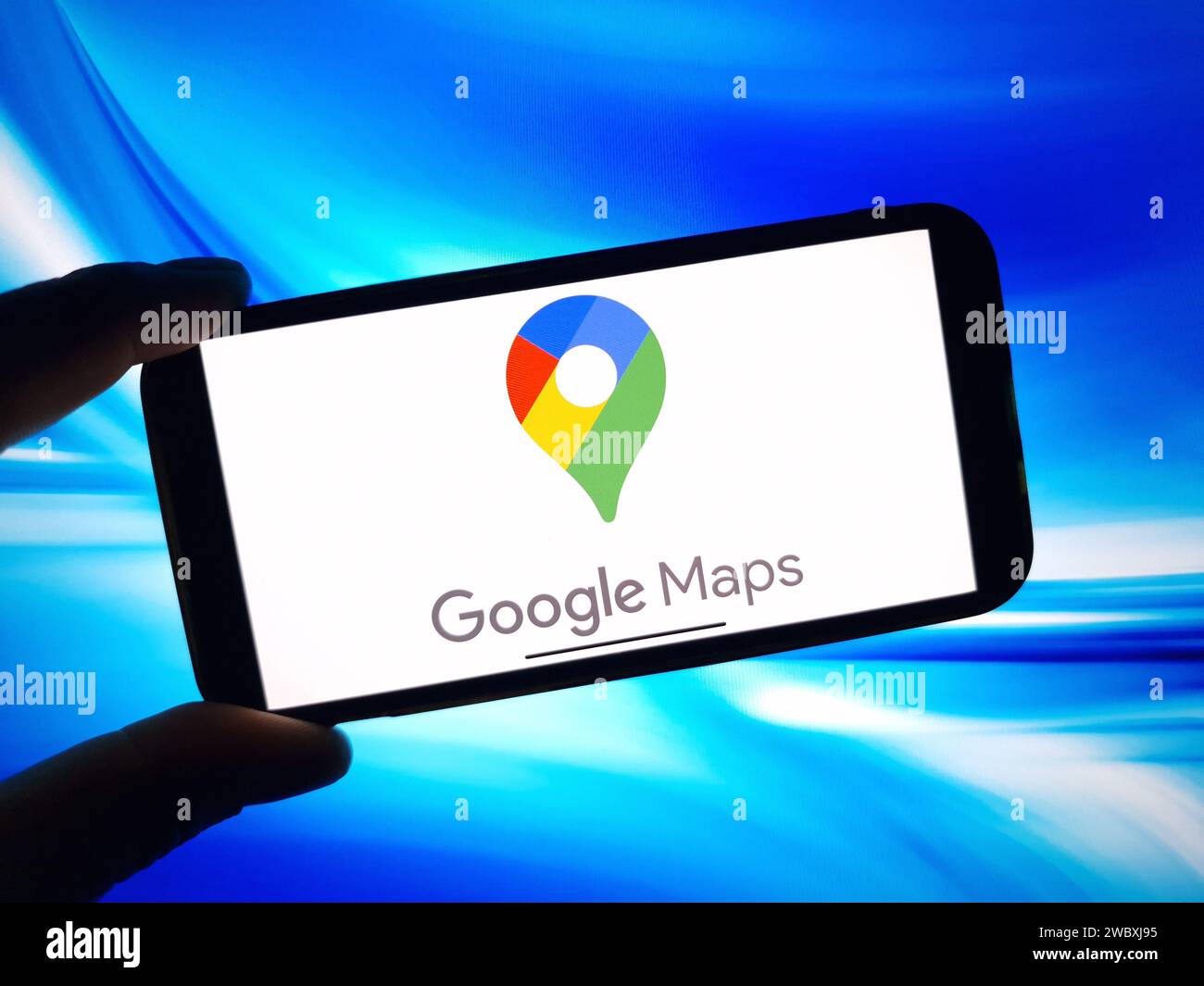 Konskie, Polen – 12. Januar 2024: Google Maps Logo wird auf dem Bildschirm des Mobiltelefons angezeigt Stockfoto