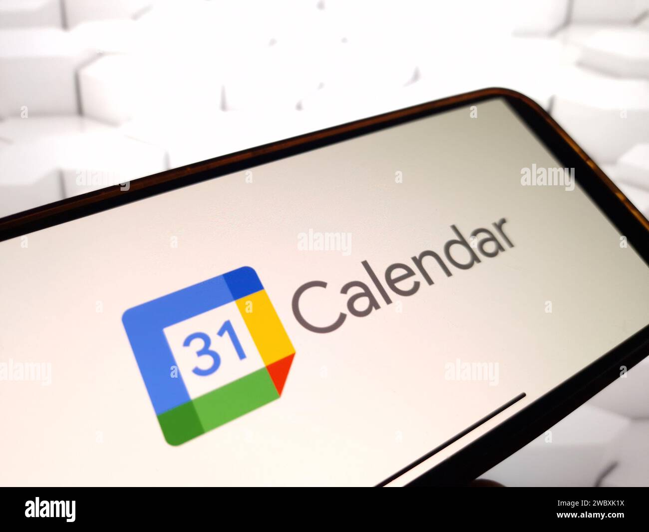 Konskie, Polen – 12. Januar 2024: Das Logo des Google-Kalenders wird auf dem Bildschirm des Mobiltelefons angezeigt Stockfoto