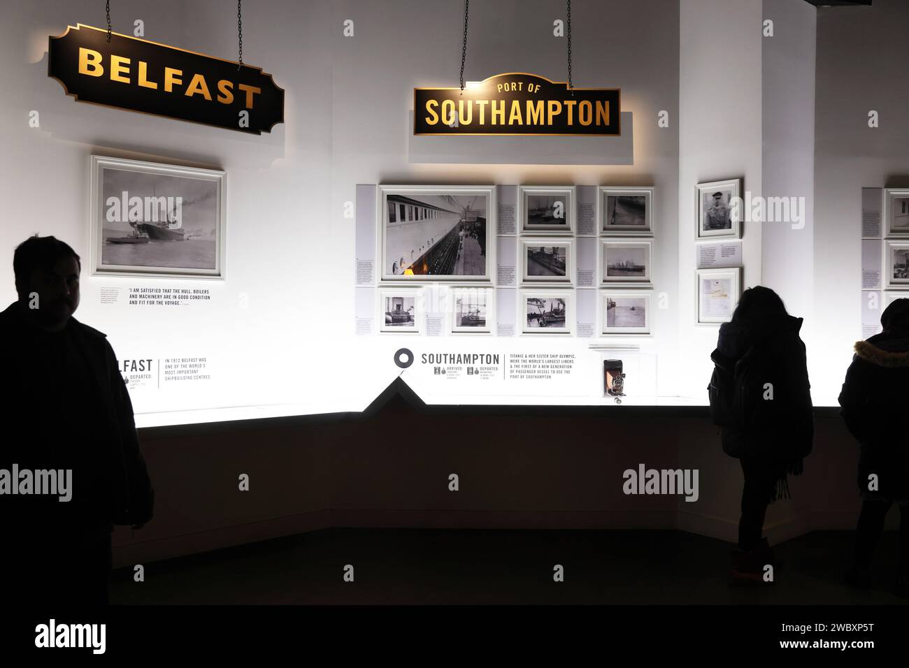 Titanic Belfast, eine weltweit führende Besucherattraktion, die die Geschichte der RMS Titanic von ihrem Anfang bis zu ihrem tragischen Ende im Jahr 1912 erzählt Stockfoto