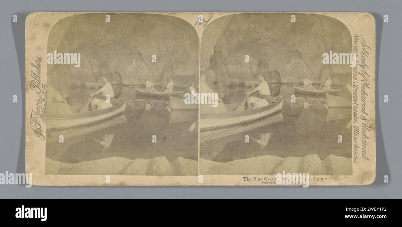 Ruderboote in der blauen Höhle in Capri, Bert Elias Underwood, 1894 Stereograph Blue Cave Publisher: Washington D.C. Cardboard. Fotografische Stütze, Albumendruckhöhle, Grotte. Ruderboot, Kanu usw. Blaue Höhle Stockfoto