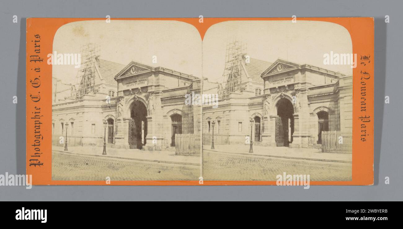 Eingangstor des Conservatoire National des Arts et Métiers in Paris, Charles Gérard, um 1850 - um 1875 Stereogramm Pariser Pappe. Fotografische Fassade mit Albumenabdruck (von Haus oder Gebäude). akademie, Vereinigung der Künstler National Conservatory of Arts and Crafts Stockfoto