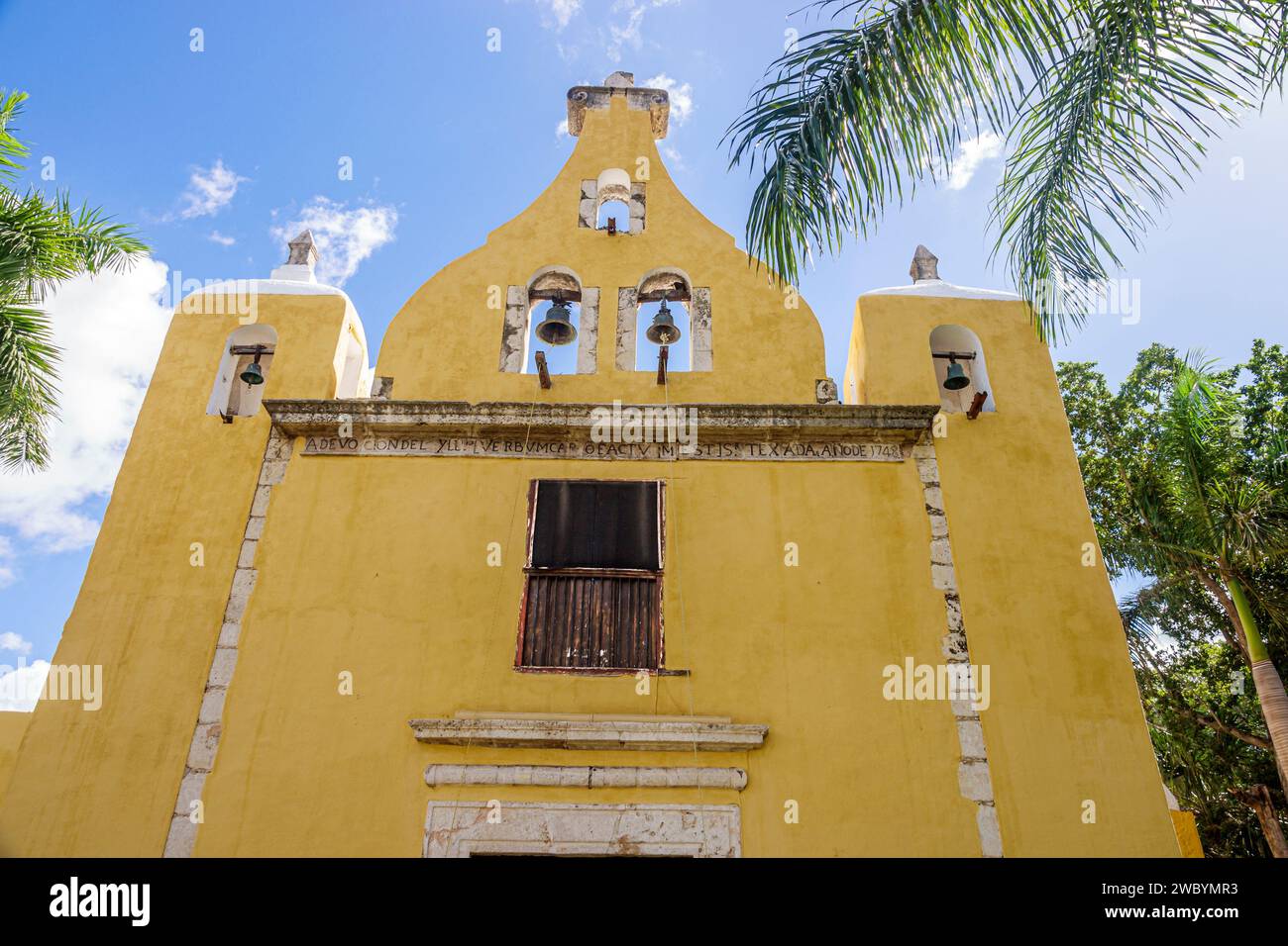 Merida Mexico, zentrales historisches Zentrum, Ermita de Santa Isabel, Kirche Kapelle außen, Haupteingang des Gebäudes, Glockenturm Stockfoto