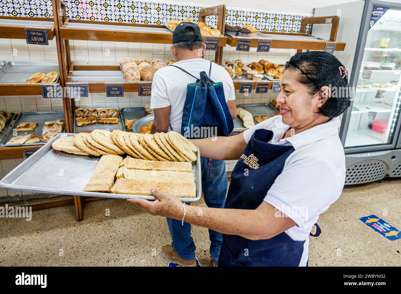 Merida Mexico, Centro Historico Central Historico Central Historico, Inneneinrichtung, Bäckerei Konditorei, Frauen Frauen Frauen Frauen Frauen Frauen Frauen, Erwachsene, Bewohner, Anwohner, Arbeiter EM Stockfoto