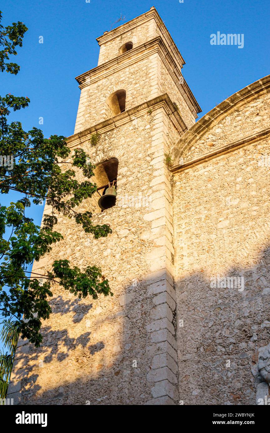 Merida Mexico, zentrales historisches Zentrum, die Kirche des Pfarrhauses Jesus dritter Ordnung, Rectoria El Jesus Tercera Orden, Calle 60, Glockenturm, Outs Stockfoto