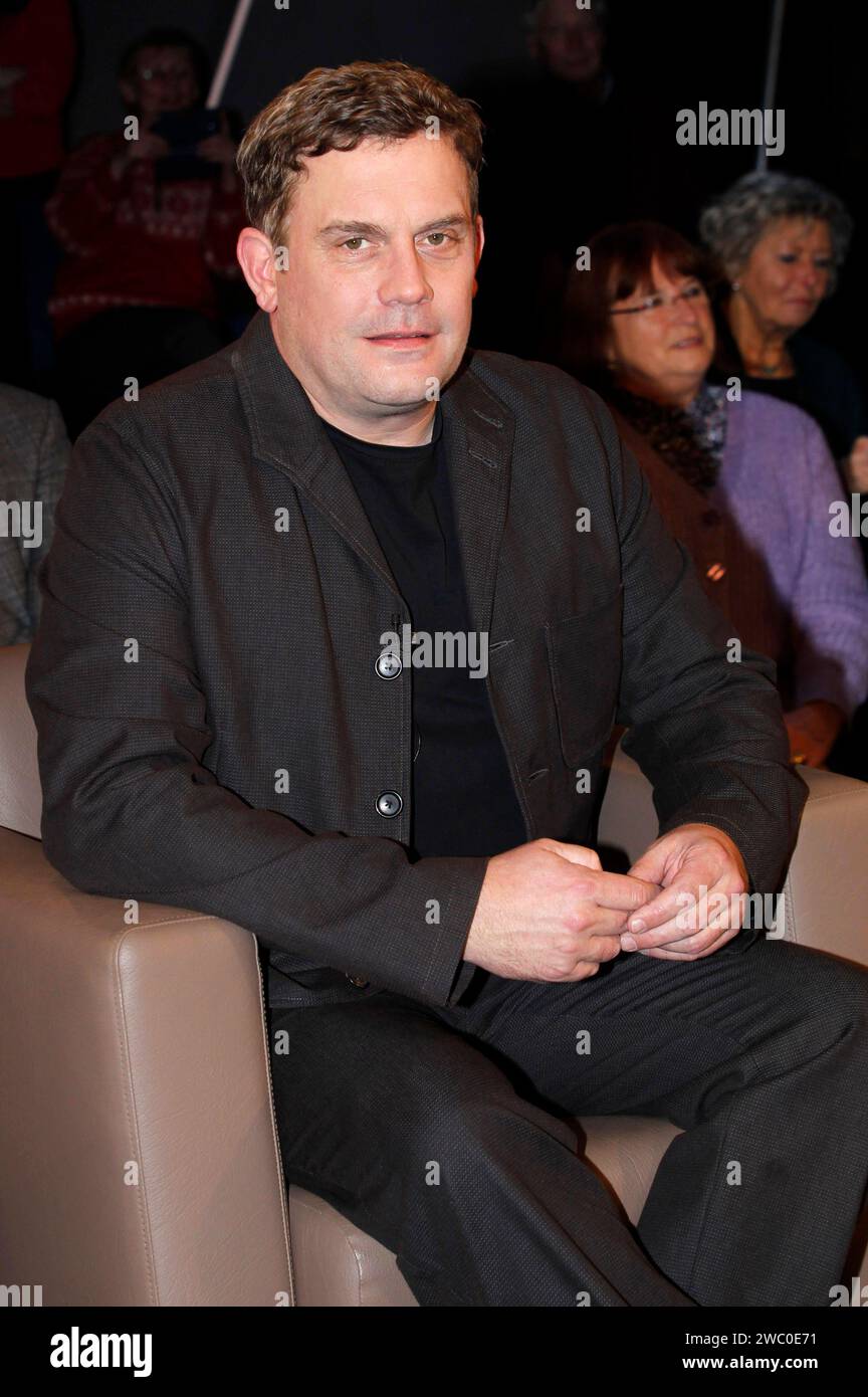 Sebastian Bezzel bei der Aufzeichnung der NDR Talk Show im NDR Fernsehstudio Lokstedt. Hamburg, 12.01.2024 *** Sebastian Bezzel bei der Aufnahme der NDR Talk Show im NDR-Fernsehstudio Lokstedt Hamburg, 12 01 2024 Foto:xH.xHartmannx/xFuturexImagex ndr talk1201 4164 Stockfoto