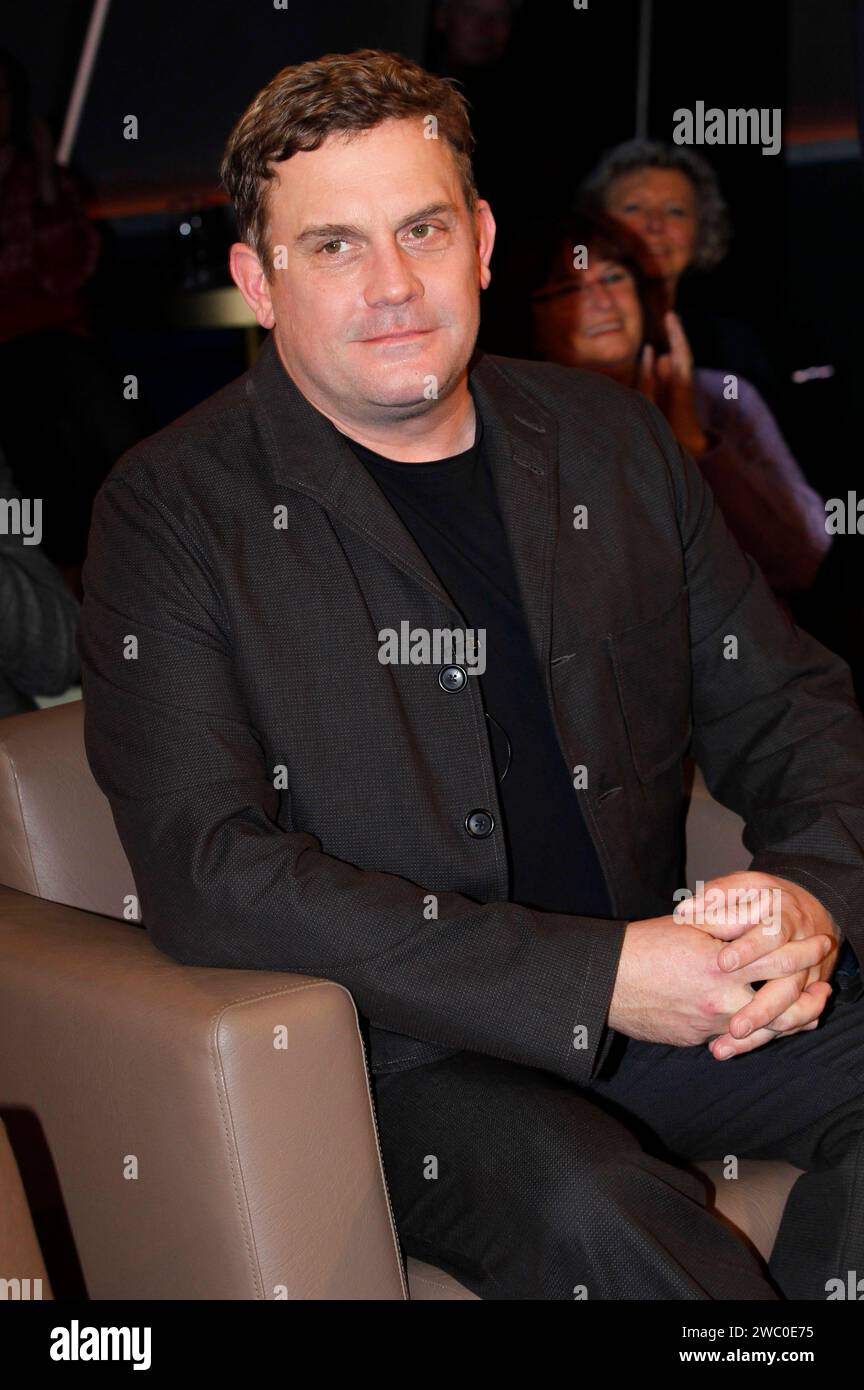 Sebastian Bezzel bei der Aufzeichnung der NDR Talk Show im NDR Fernsehstudio Lokstedt. Hamburg, 12.01.2024 *** Sebastian Bezzel bei der Aufnahme der NDR Talk Show im NDR-Fernsehstudio Lokstedt Hamburg, 12 01 2024 Foto:xH.xHartmannx/xFuturexImagex ndr talk1201 4166 Stockfoto