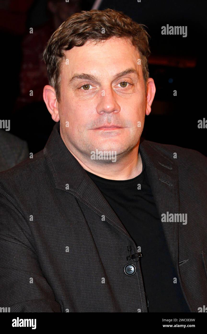 Sebastian Bezzel bei der Aufzeichnung der NDR Talk Show im NDR Fernsehstudio Lokstedt. Hamburg, 12.01.2024 *** Sebastian Bezzel bei der Aufnahme der NDR Talk Show im NDR-Fernsehstudio Lokstedt Hamburg, 12 01 2024 Foto:xH.xHartmannx/xFuturexImagex ndr talk1201 4170 Stockfoto