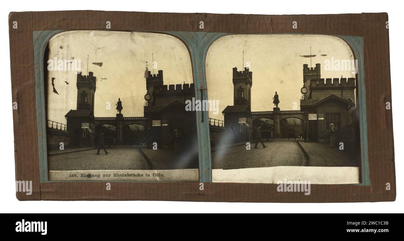 Blick auf die Hohenzollernbrücke über den Rhein in Köln, anonym, 1900 - 1940 Stereogramm Kölner Karton. Metallgelatine Silberdruckbrücke Hohenzollernbrücke Stockfoto