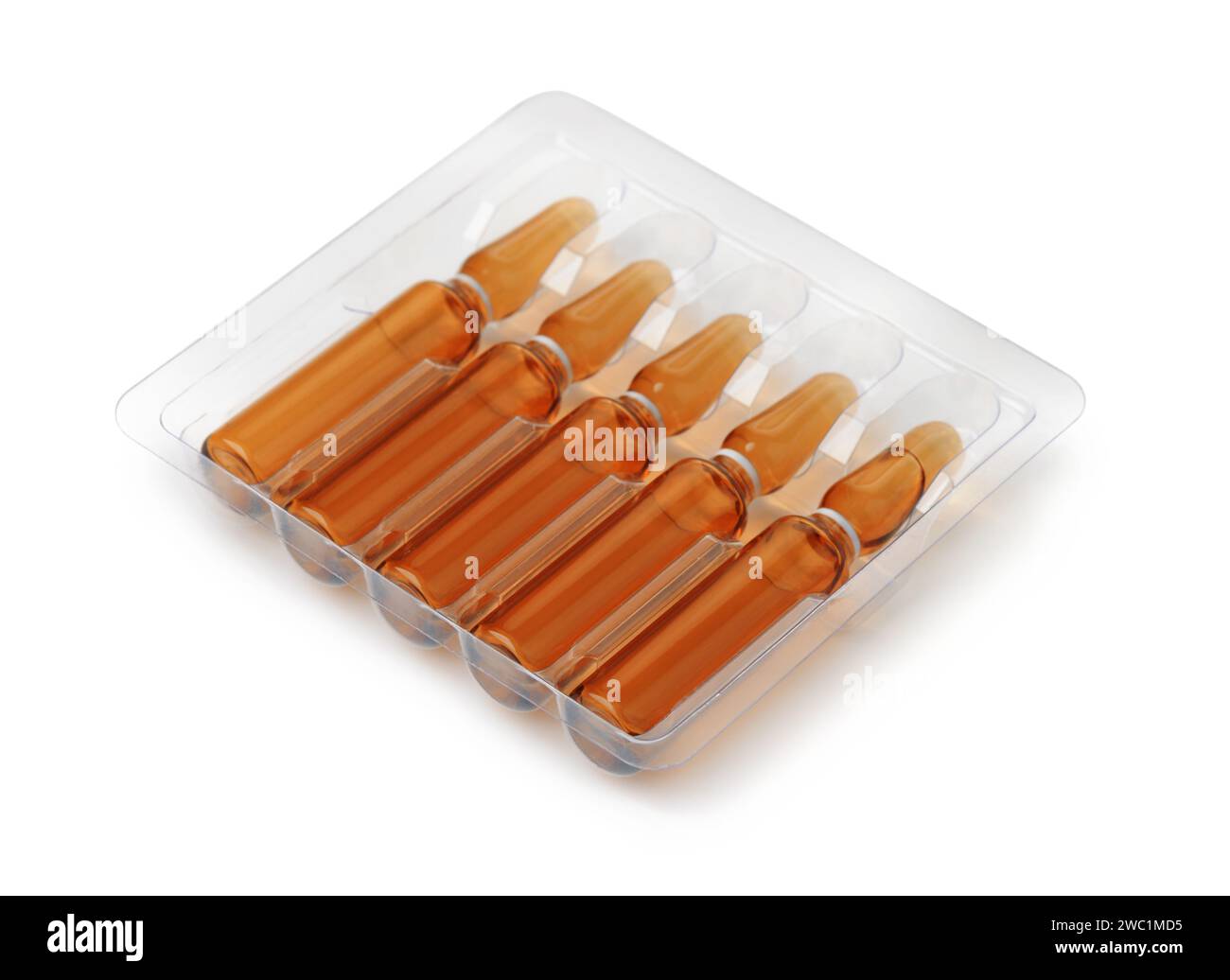 Braunglas-Injektionsampullen auf der Verpackung isoliert auf weiß Stockfoto