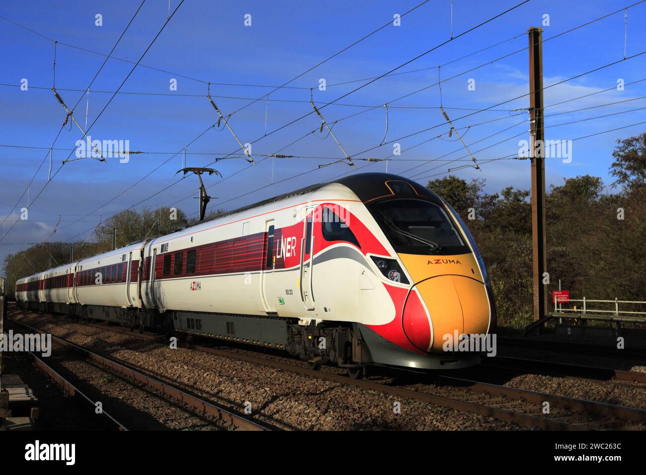LNER, Azuma 800203 Train, East Coast Main Line Railway, Grantham, Lincolnshire, England, Großbritannien Stockfoto