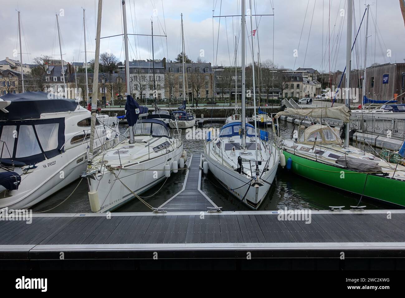 Boote im Hafen von Vannes in der französischen Bretagne Stockfoto