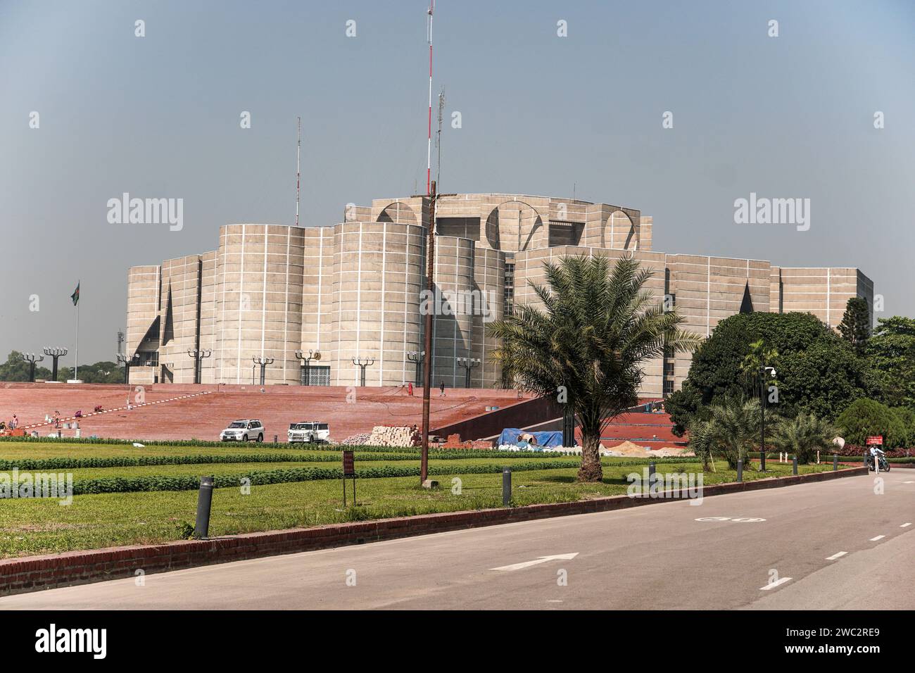 Parlamentsgebäude in Dhaka, Bangladesch, entworfen von Louis Kahn Stockfoto