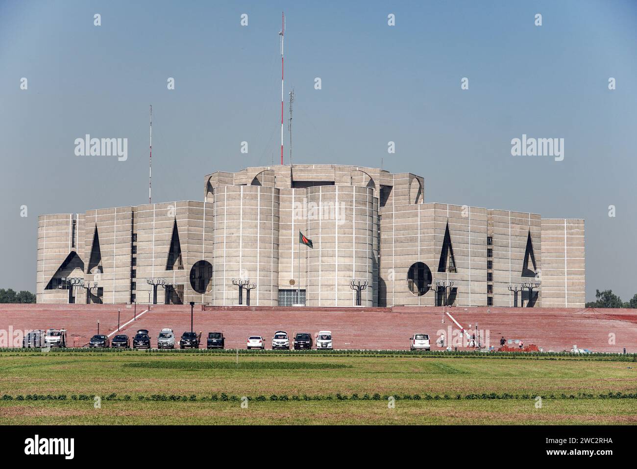 Parlamentsgebäude in Dhaka, Bangladesch, entworfen von Louis Kahn Stockfoto