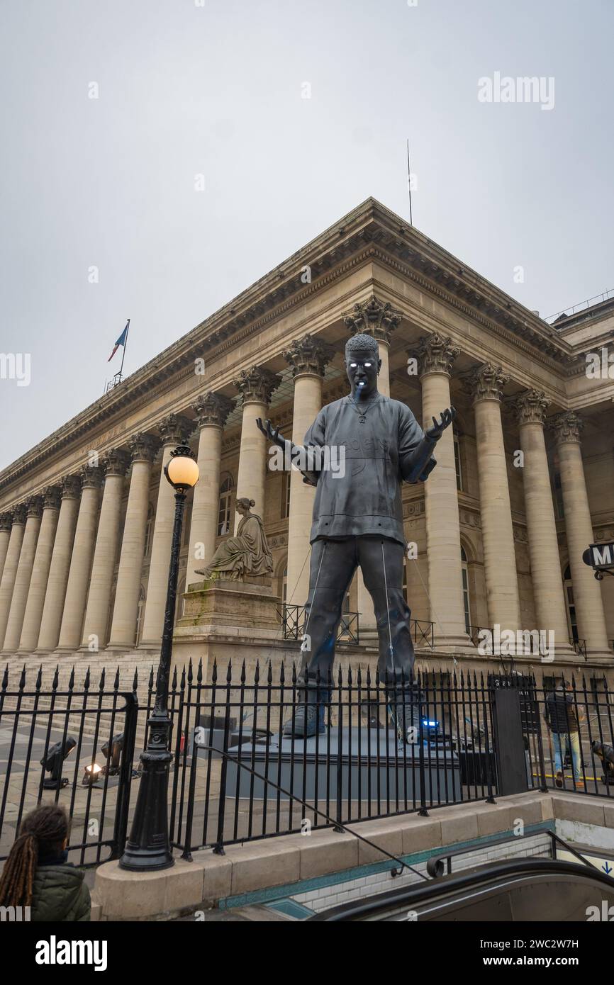 Paris, Frankreich, Eine riesige Statue von Kid Cudi am Place de la Bourse, nur Editorial. Stockfoto