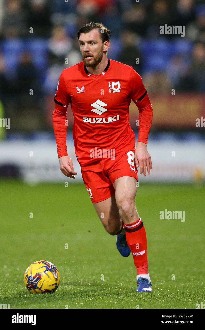 Birkenhead, Großbritannien. Januar 2024. Alex Gilbey von Milton Keynes Dons in Aktion. EFL Skybet Football League Two Match, Tranmere Rovers gegen MK Dons im Prenton Park, Birkenhead, Wirral am Samstag, den 13. Januar 2024. Dieses Bild darf nur für redaktionelle Zwecke verwendet werden. Nur redaktionelle Verwendung, .PIC von Chris Stading/ Credit: Andrew Orchard Sportfotografie/Alamy Live News Stockfoto