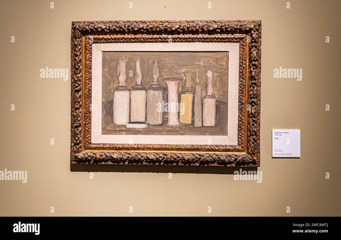 Öl auf Leinwand 'Stillleben' (1941): Ausstellung von Gemälden des italienischen Malers Giorgio Morandi, Palazzo reale, Mailand, Norditalien, Europa Stockfoto