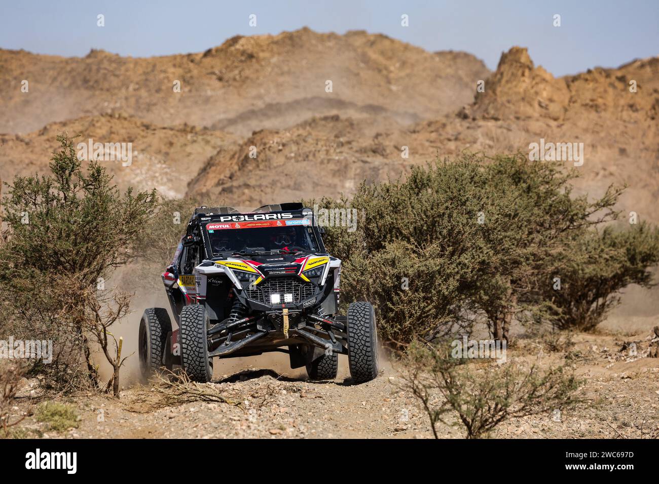 411 DE SOULTRAIT Xavier (fra), MOTORHAUBE Martin (fra), Sébastien Loeb Racing - Bardahl Team, Polaris RZR Pro R, FIA SSV, Action während der 7. Etappe der Dakar 2024 am 14. Januar 2024 zwischen Riad und Al Duwadimi, Saudi Arabien - Foto Florent Gooden / DPPI Stockfoto