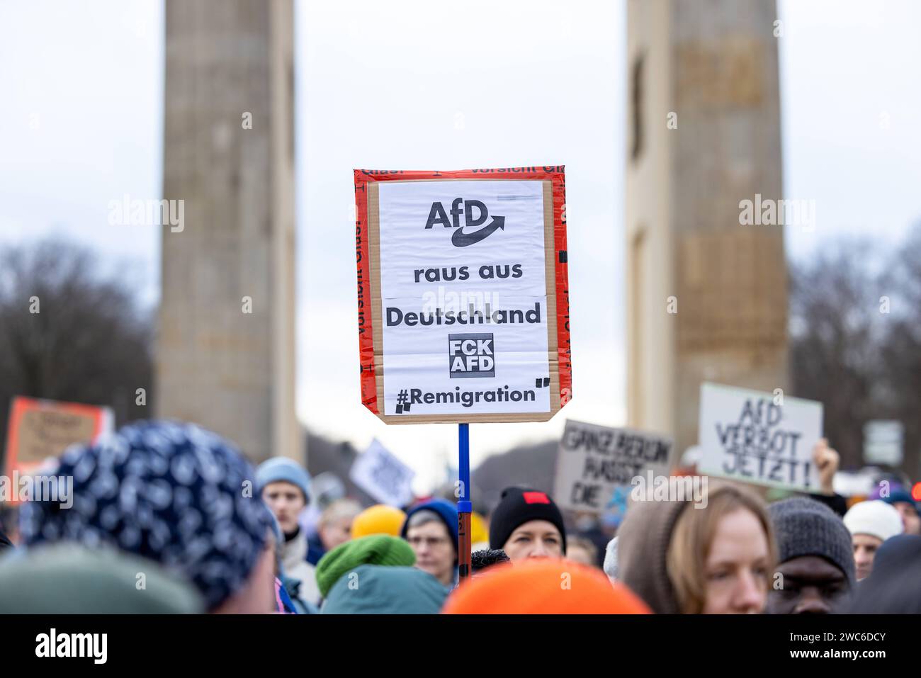Demo gegen Rechts vorm Brandenburger Tor in Berlin Berlin, Deutschland ...