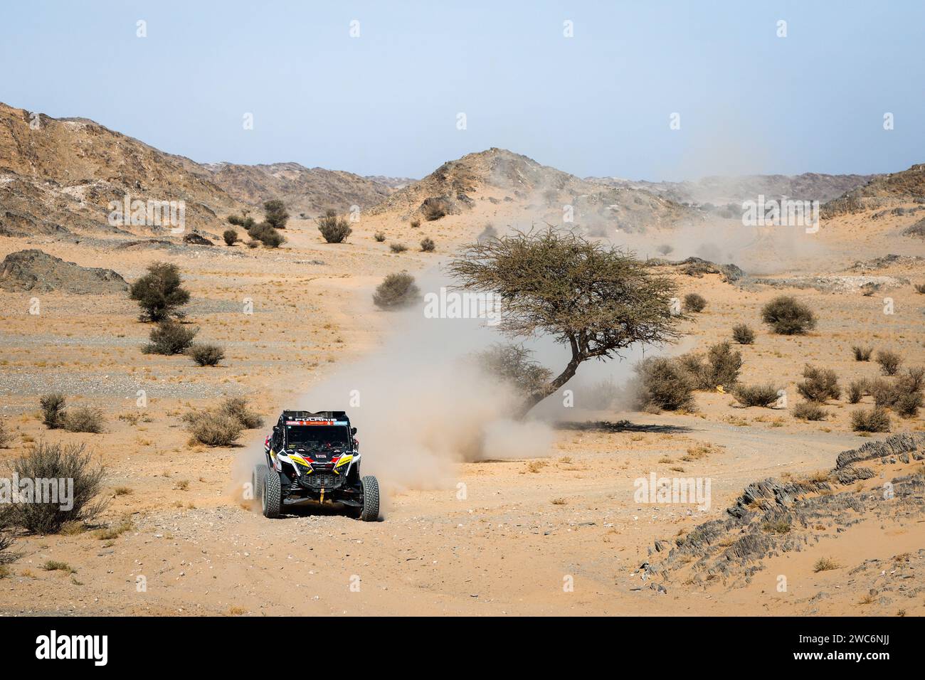 405 VAYSSADE Florent (fra), REY Nicolas (fra), Sébastien Loeb Racing - Bardahl Team, Polaris RZR Pro R, FIA SSV, Action während der 7. Etappe der Dakar 2024 am 14. Januar 2024 zwischen Riad und Al Duwadimi, Saudi Arabien - Foto Frédéric Le Floc'h / DPPI Stockfoto